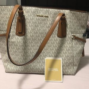 White Michael Kors handbag